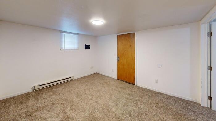 109 9th Ave Nw #3 - Photo 4 of 6