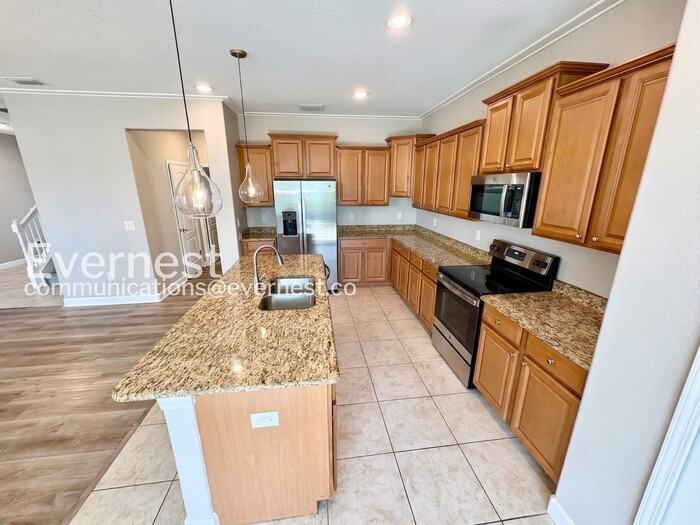 11211 Flora Springs Dr - Photo 4 of 31