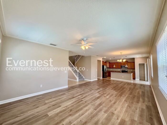 11211 Flora Springs Dr - Photo 5 of 31