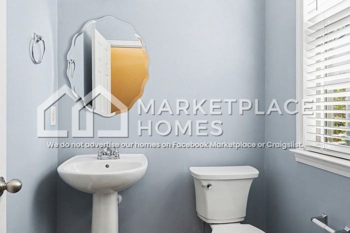 3013 Freeport Dr - Photo 7 of 27