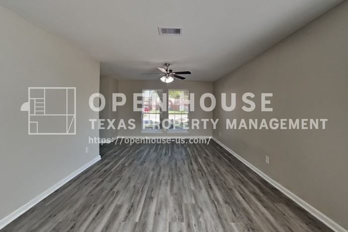 21469 Towerguard Dr - Photo 4 of 25