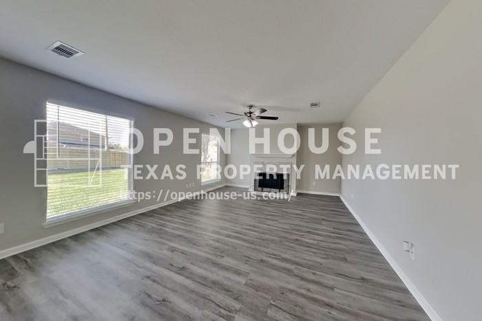 21469 Towerguard Dr - Photo 6 of 25