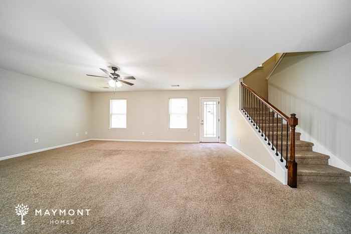 927 Justice Dr - Photo 5 of 16