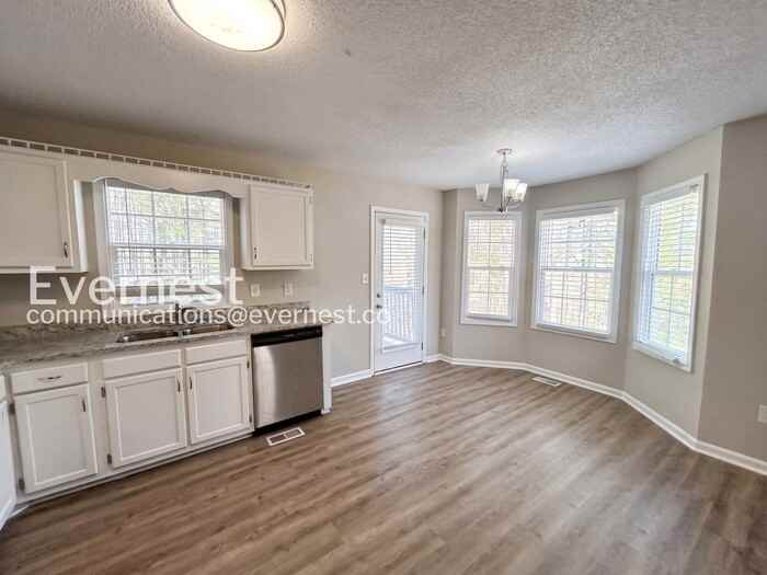 321 Sadler Dr - Photo 5 of 28