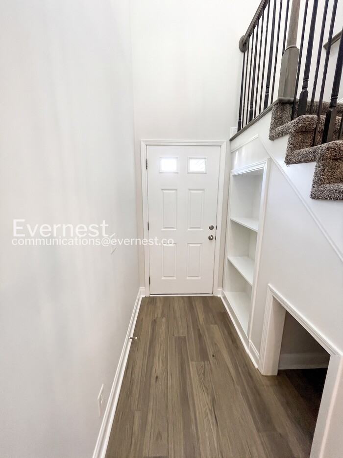 215 King Rd - Photo 7 of 28