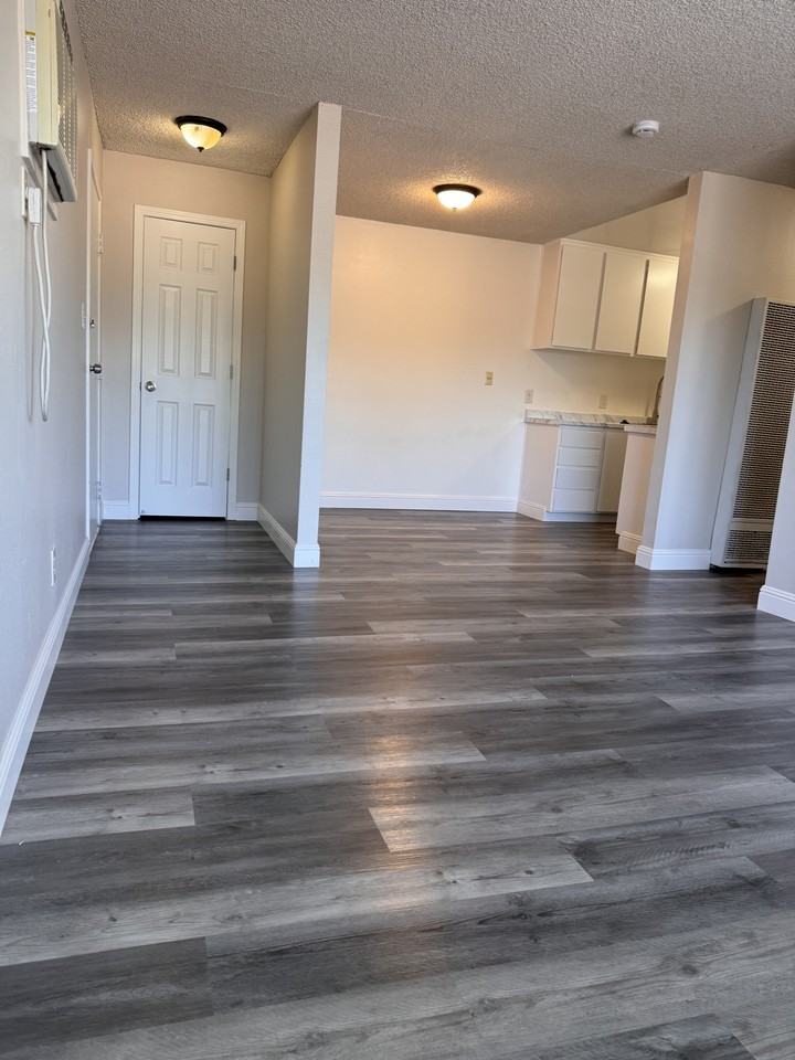 2910 N Tracy Blvd #44 - Photo 5 of 9