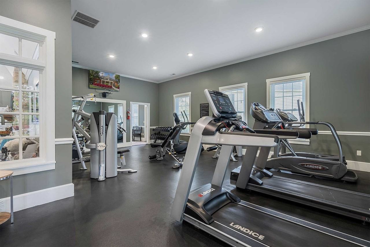 Alexander Court - Photo 4 of 39