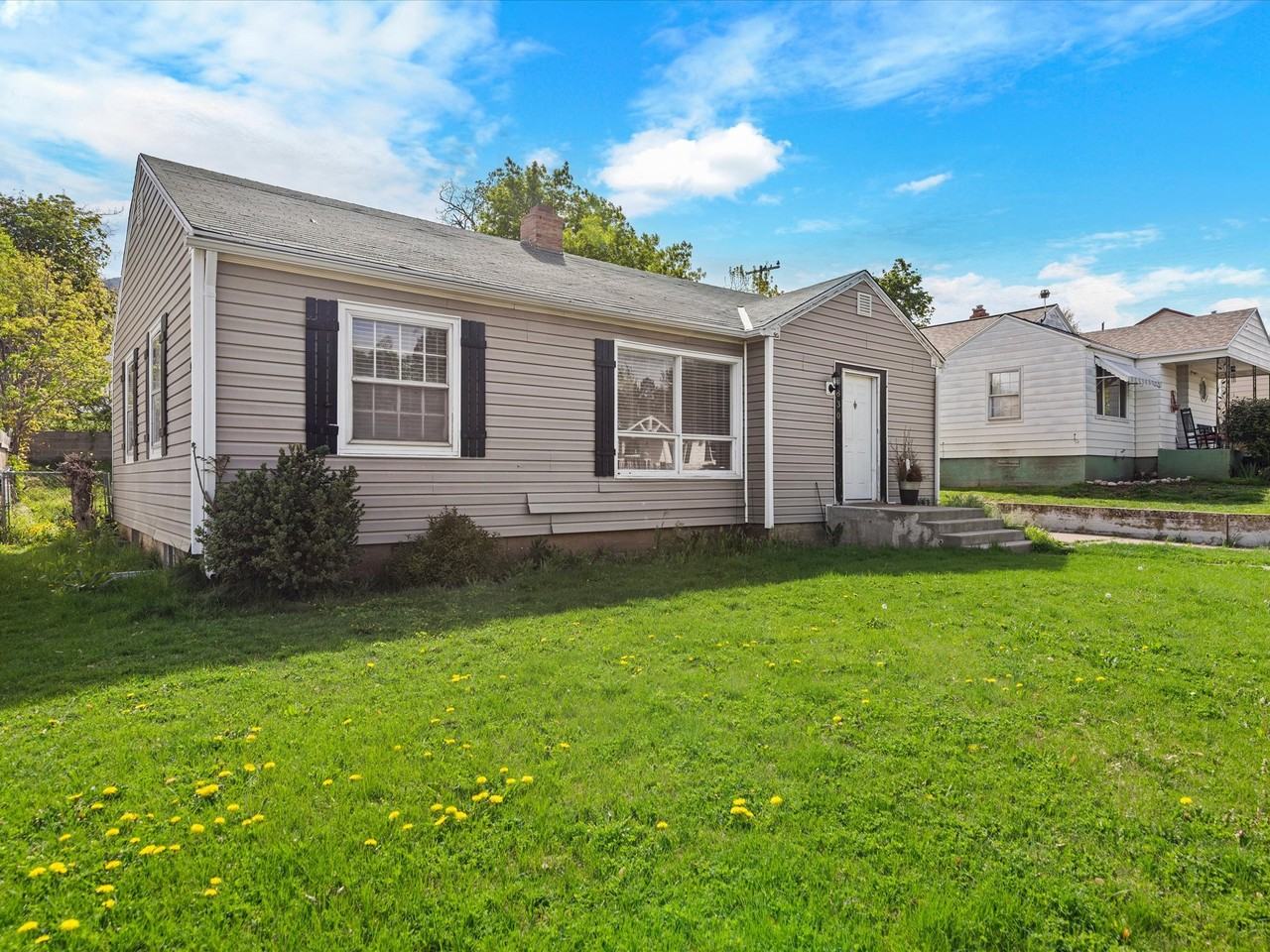 3830 Raymond Ave - Photo 2 of 26