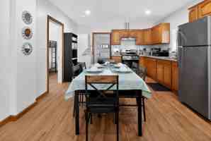 featured image of 917 West 62nd Place