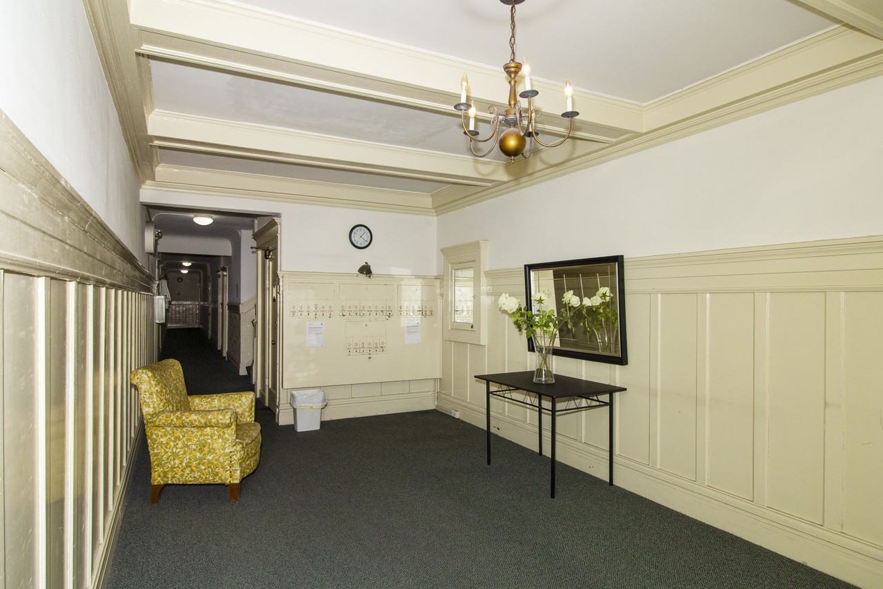 2128 Van Ness - Photo 3 of 4