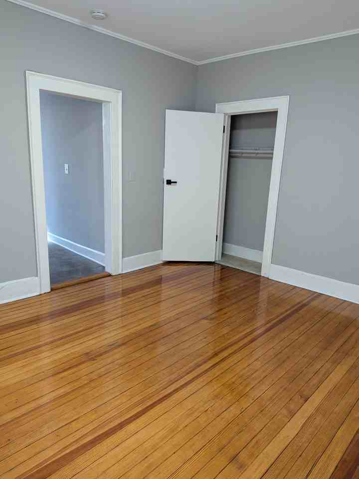 382 Bloomfield Ave - Photo 2 of 8