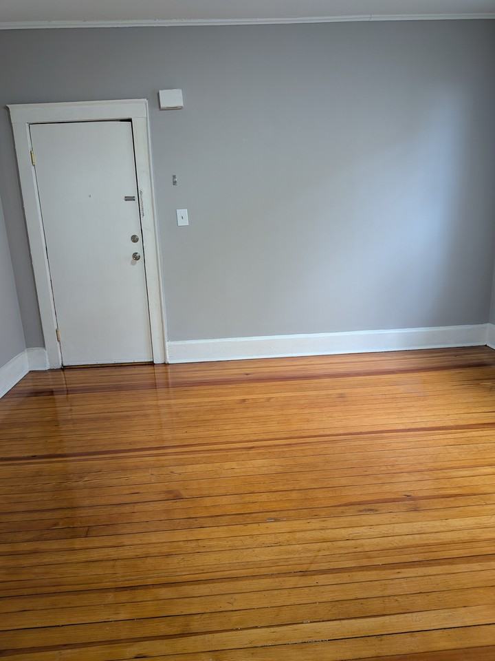 382 Bloomfield Ave - Photo 7 of 8