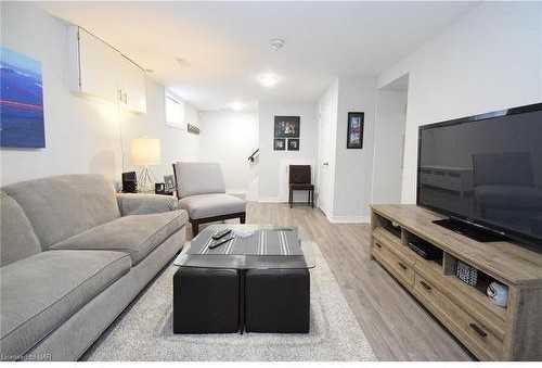 38 Chalmers St - Photo 5 of 11