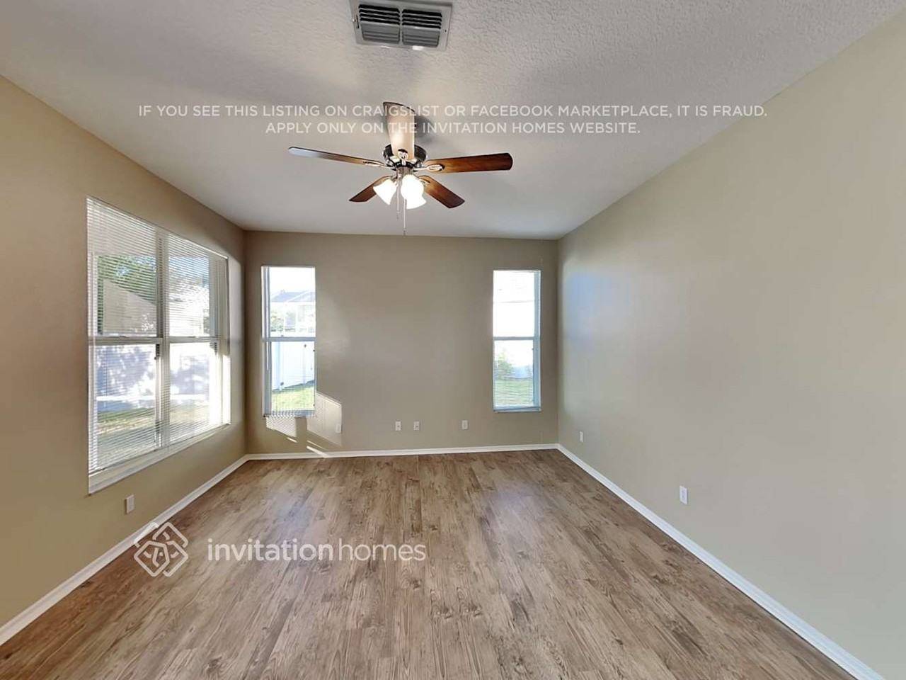 135 41st Cir E - Photo 3 of 12