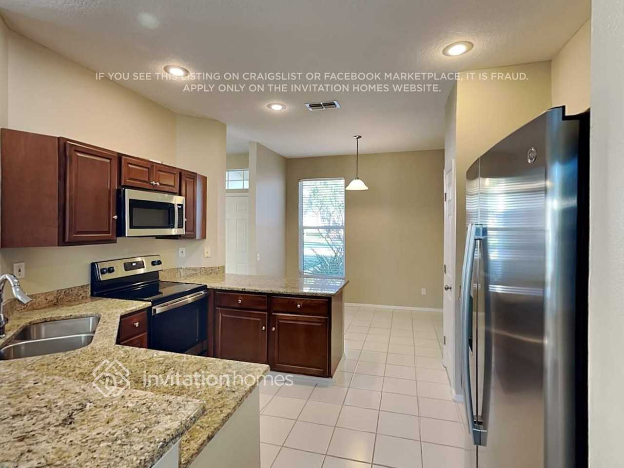 135 41st Cir E - Photo 6 of 12