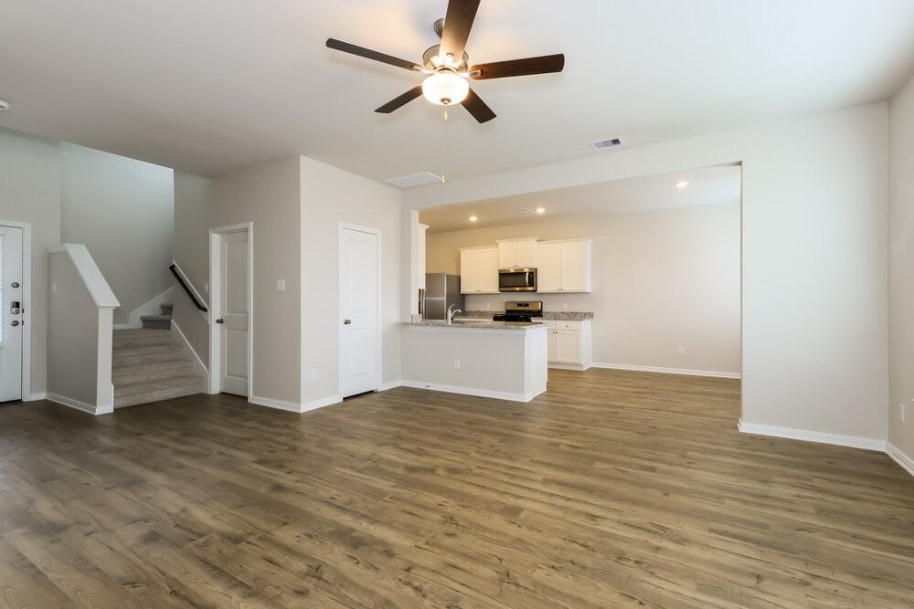 468 Beechwood Hacienda Dr - Photo 5 of 17