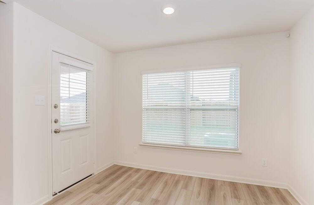 1456 Palamedes Dr - Photo 5 of 16