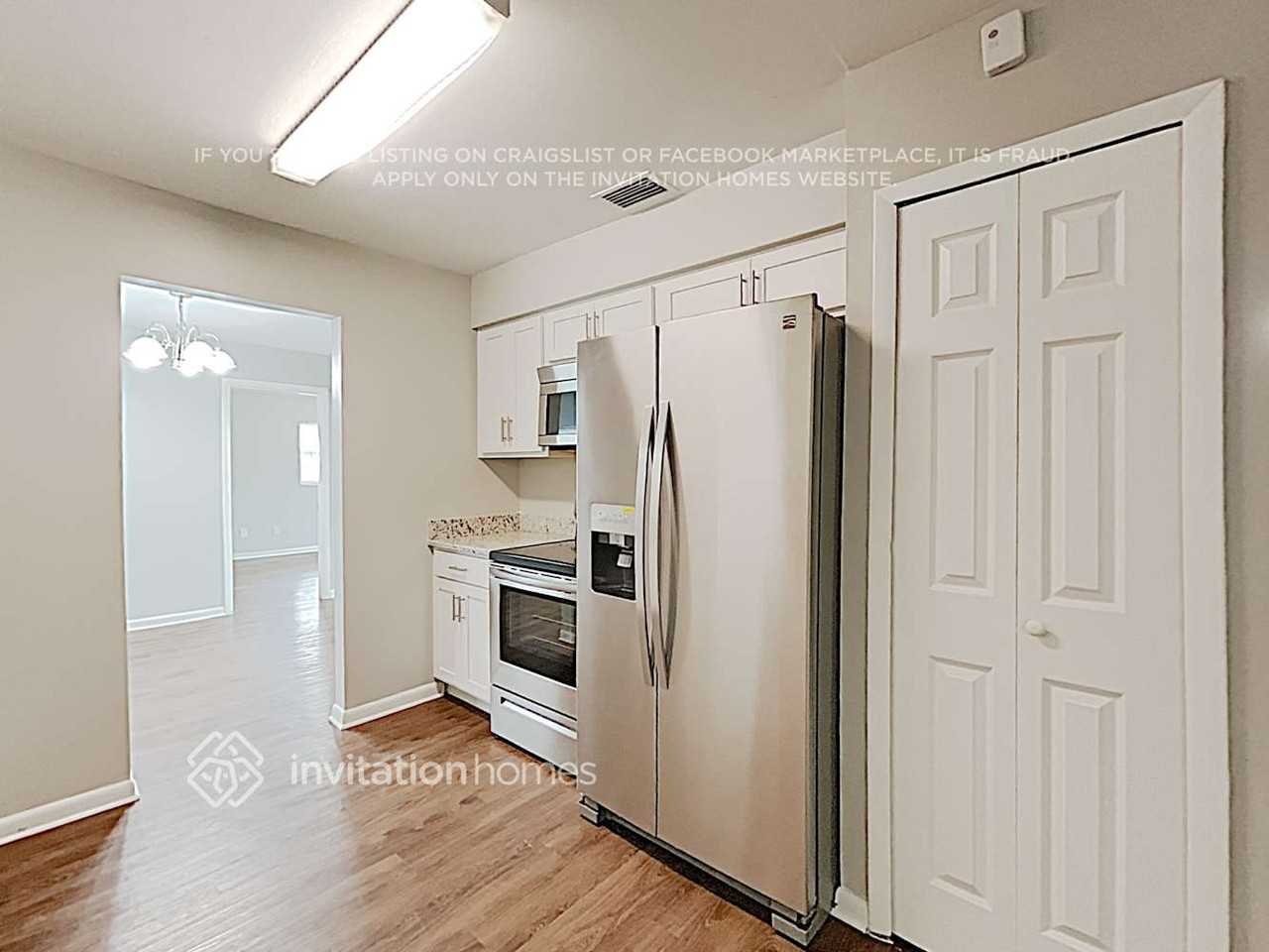 900 Vincent Dr - Photo 5 of 17