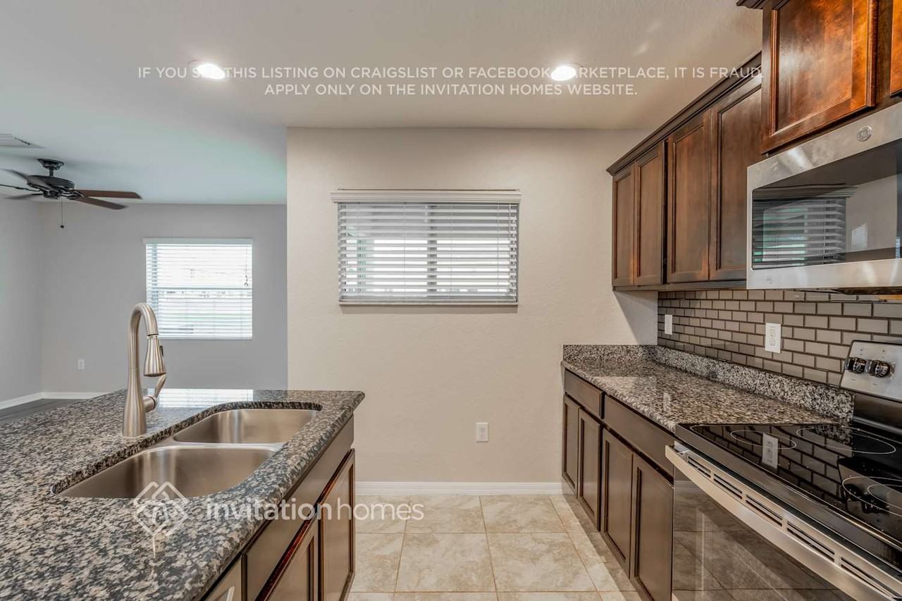 5042 Chipotle Ln - Photo 7 of 15