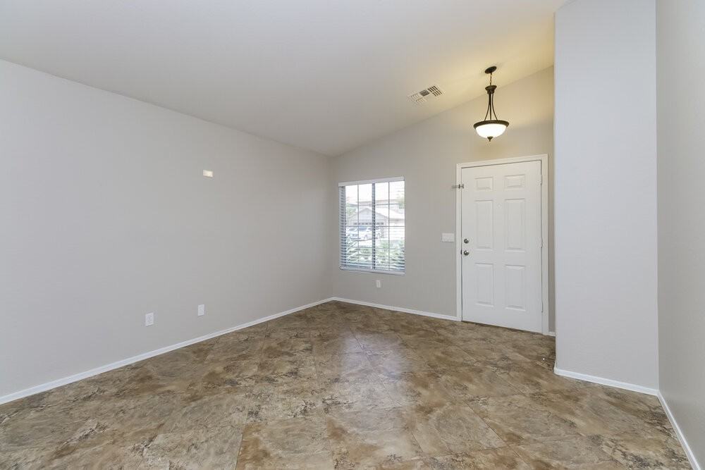 31318 N Shale Dr - Photo 7 of 16