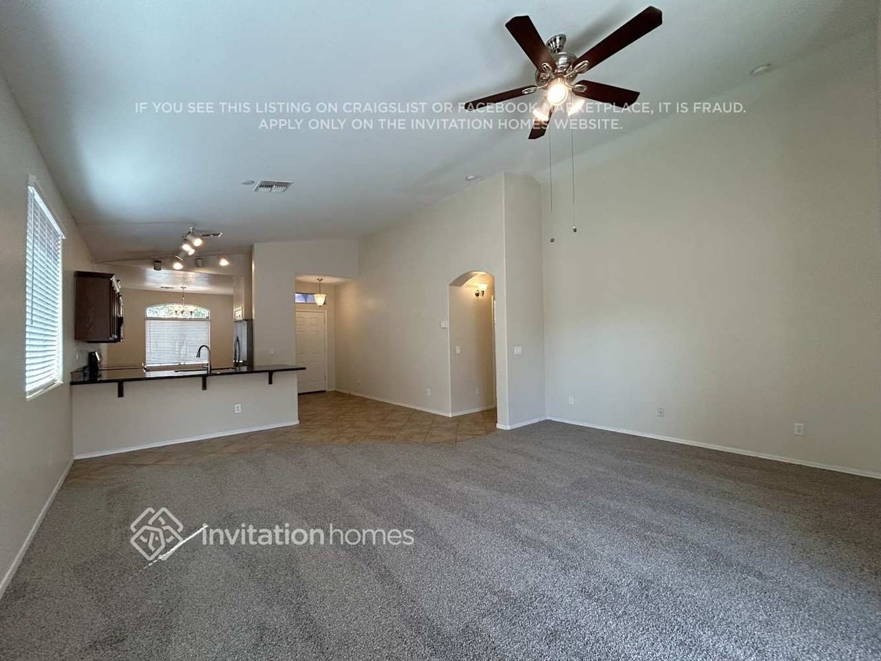 10235 W Hilton Ave - Photo 3 of 18