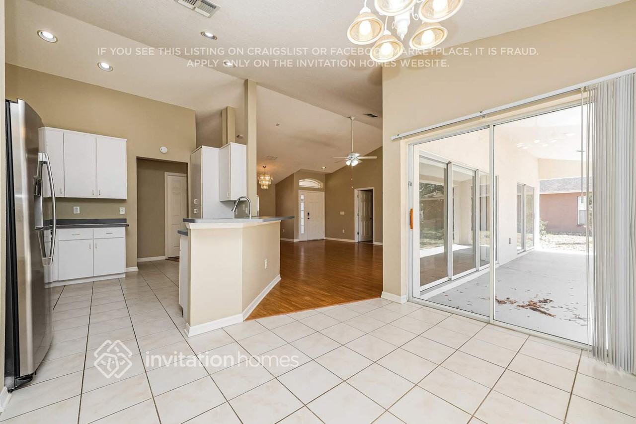 12417 Windmill Cove Dr - Photo 5 of 17
