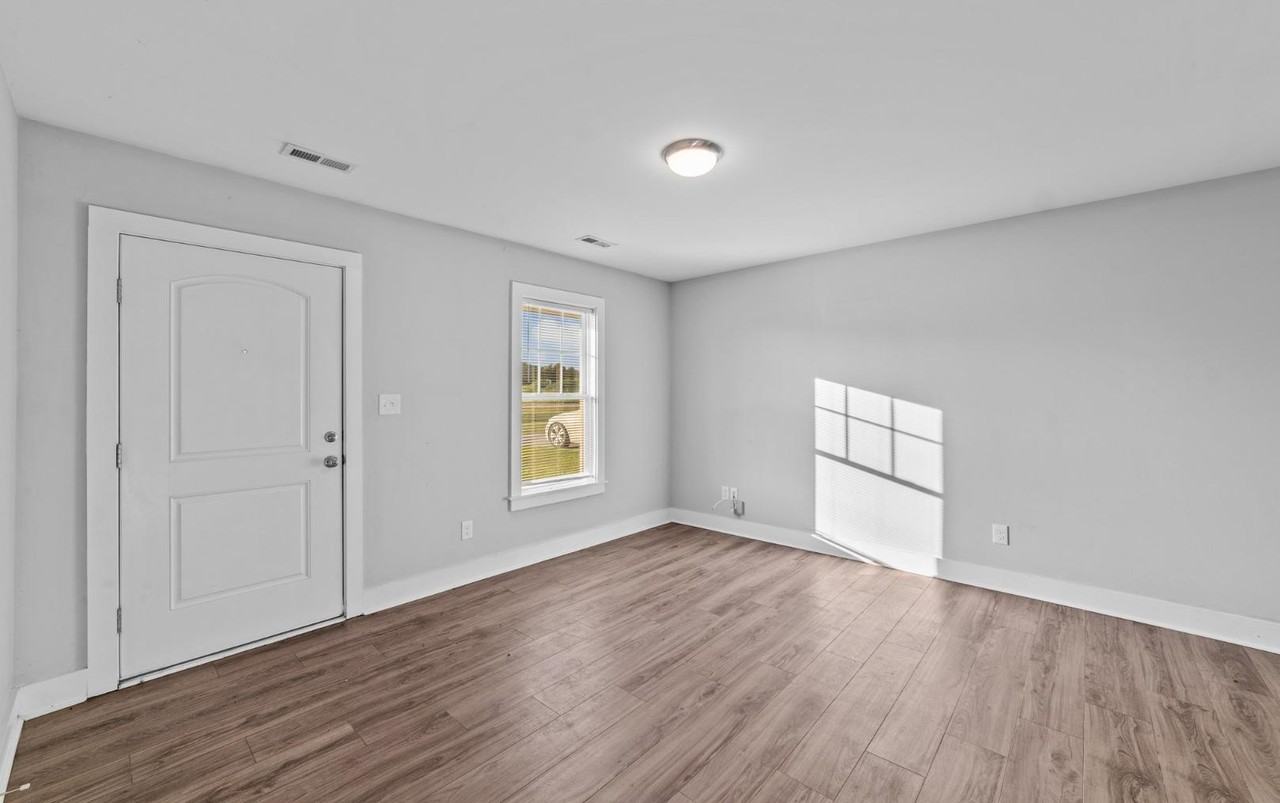 380 Thad Little Road - Photo 6 of 10