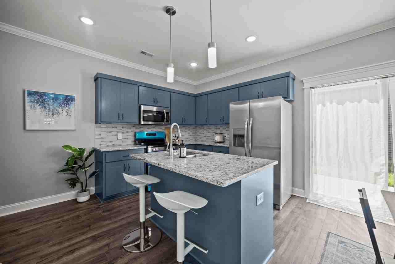 508 Watauga Ave - Photo 4 of 10