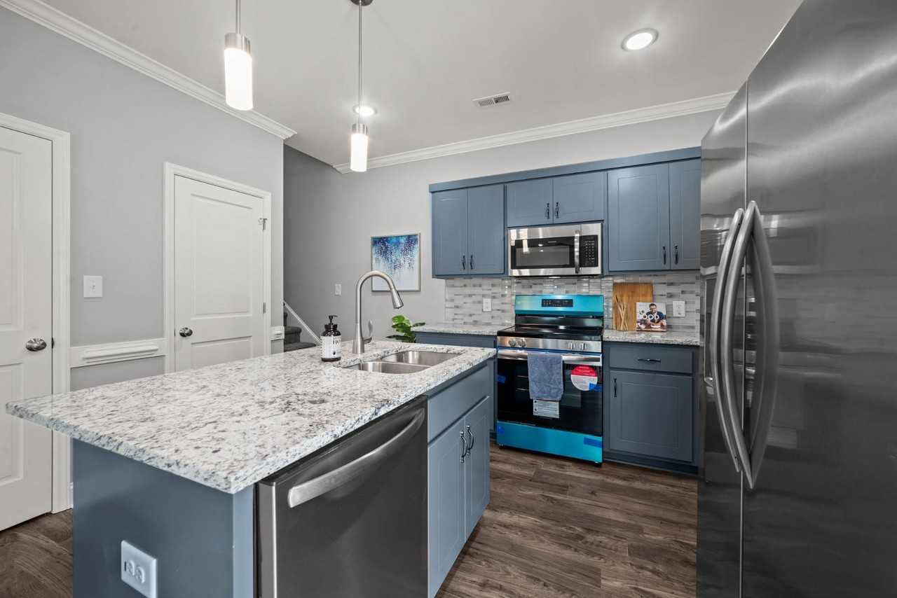 508 Watauga Ave - Photo 6 of 10