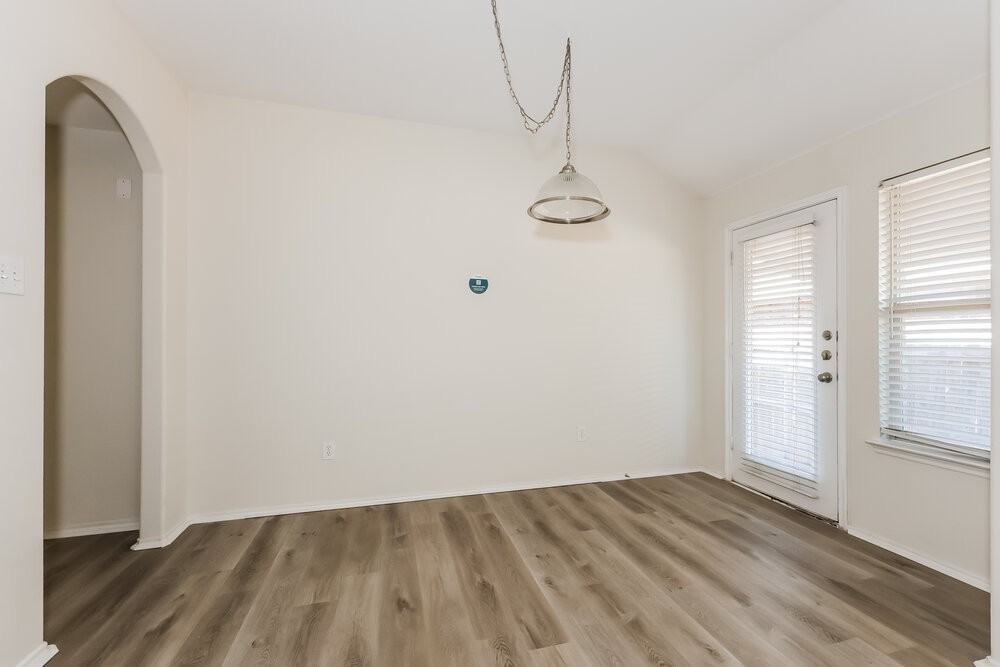 4031 Ridgetop Dr - Photo 6 of 16