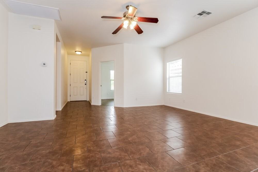 15316 W Cortez St - Photo 4 of 16