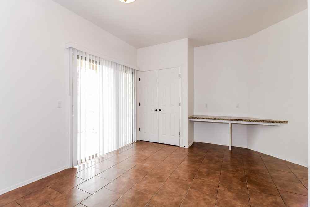 15316 W Cortez St - Photo 6 of 16