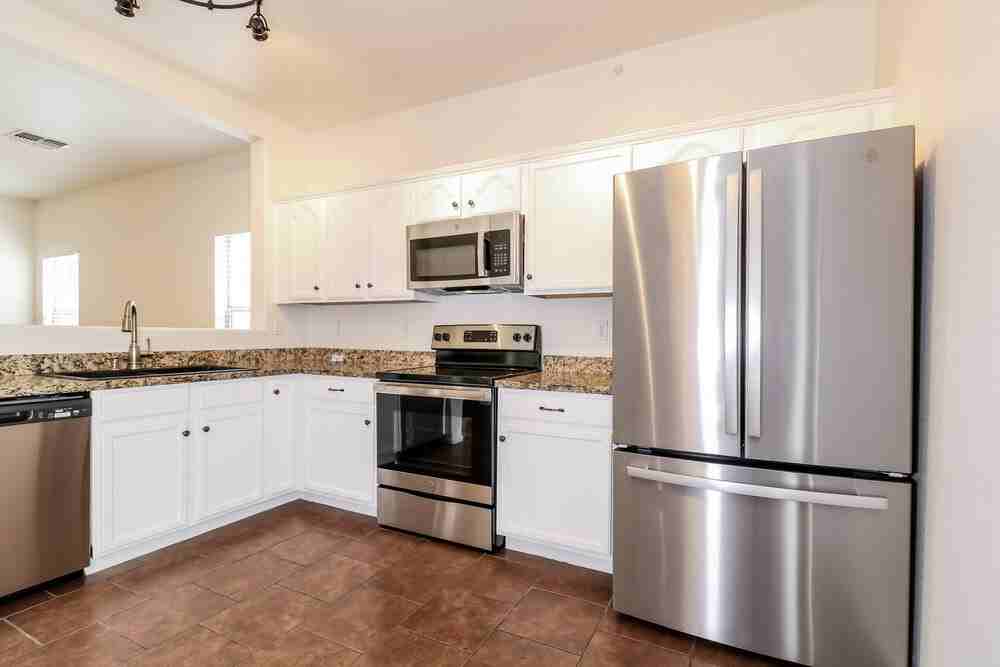 15316 W Cortez St - Photo 7 of 16