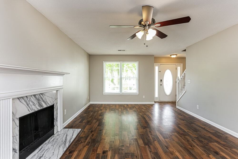 460 Heathgate Dr - Photo 5 of 17