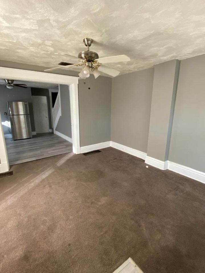 323 Delaware Street - Photo 2 of 10