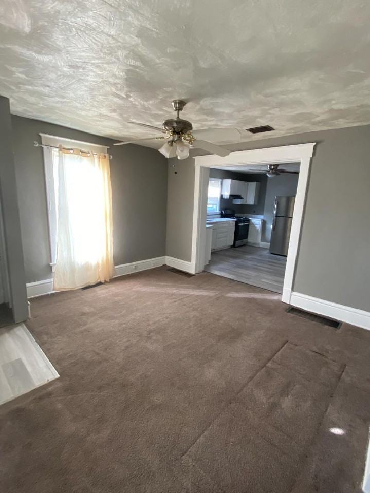 323 Delaware Street - Photo 3 of 10