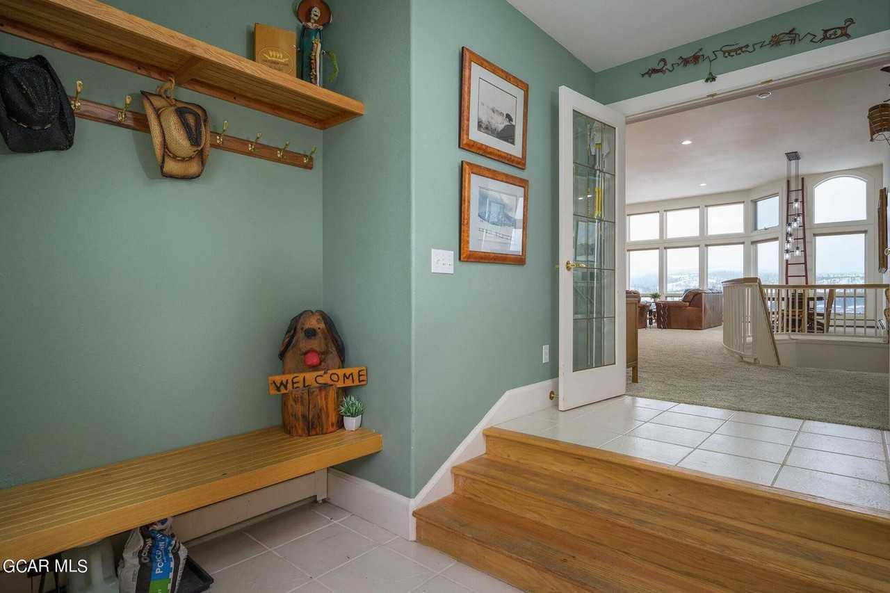 508 Cranmer Ave - Photo 4 of 17