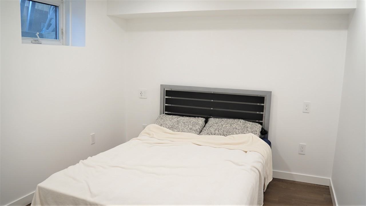 31 Rotherham Avenue - Photo 3 of 12