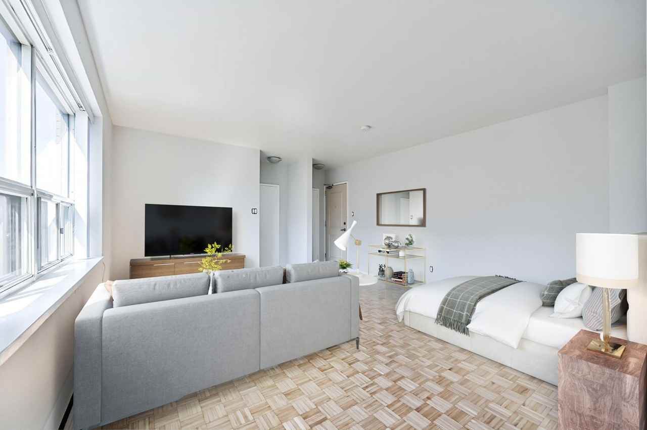 153 St. George - Photo 4 of 7