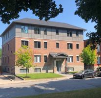 featured image of 33 Heney St