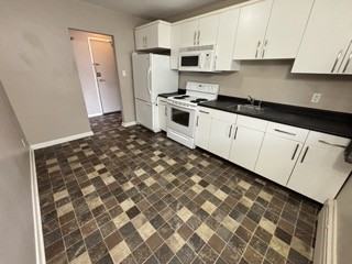 154 Horace St - Photo 3 of 11