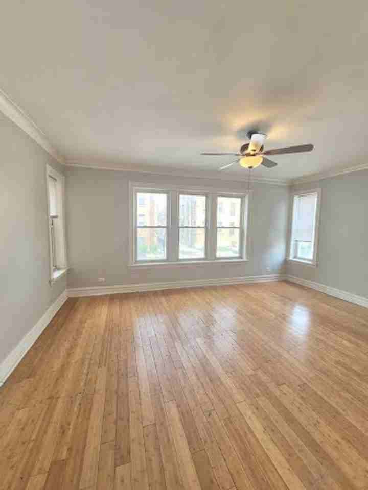 5735 W Washington - Photo 5 of 18