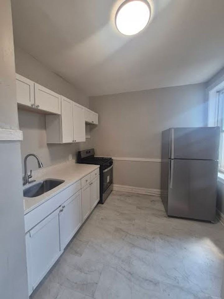 5735 W Washington - Photo 6 of 18