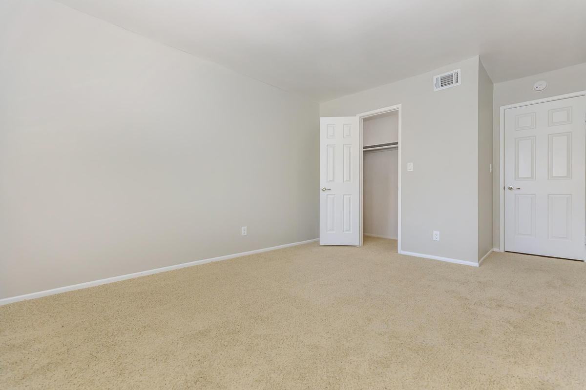 11250 Dale St - Photo 6 of 14