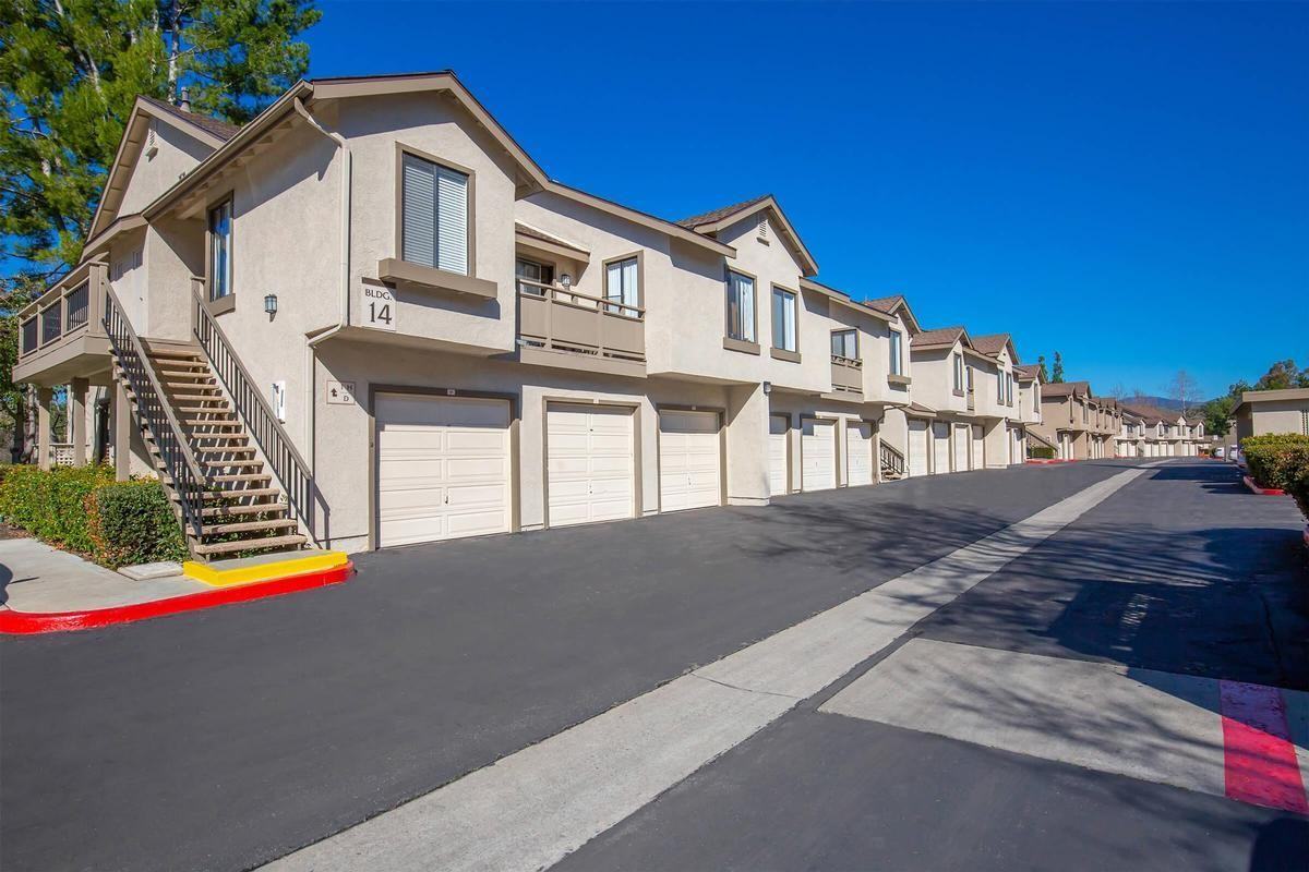 26571 Normandale Dr - Photo 4 of 50