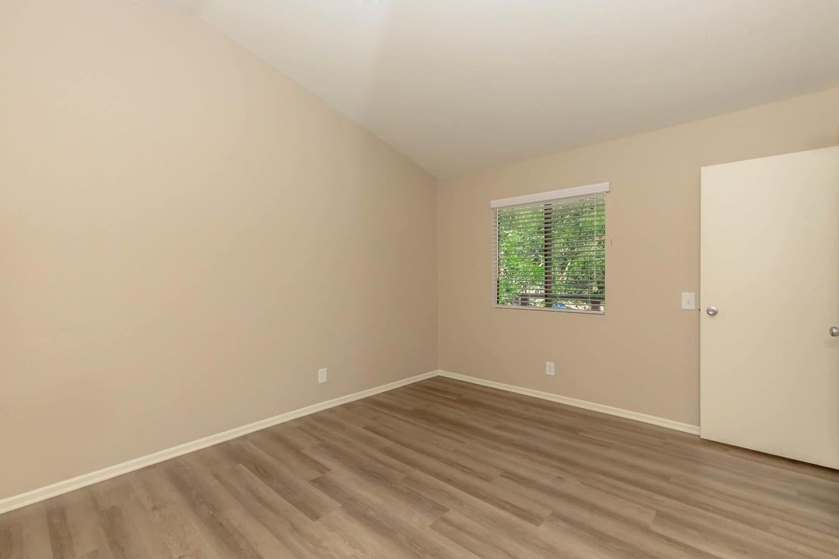 26571 Normandale Dr - Photo 3 of 50