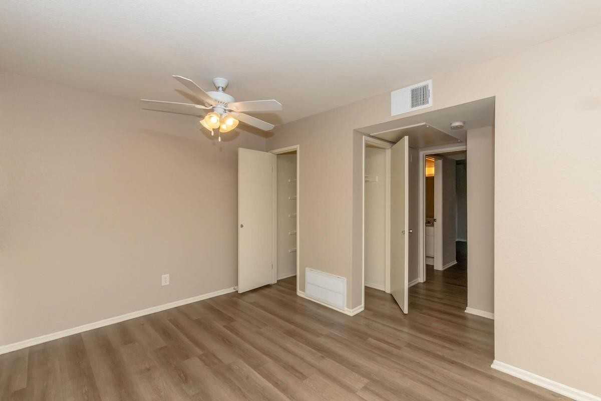 26571 Normandale Dr - Photo 7 of 50