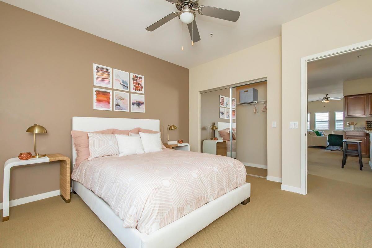 37600 College Dr - Photo 2 of 50
