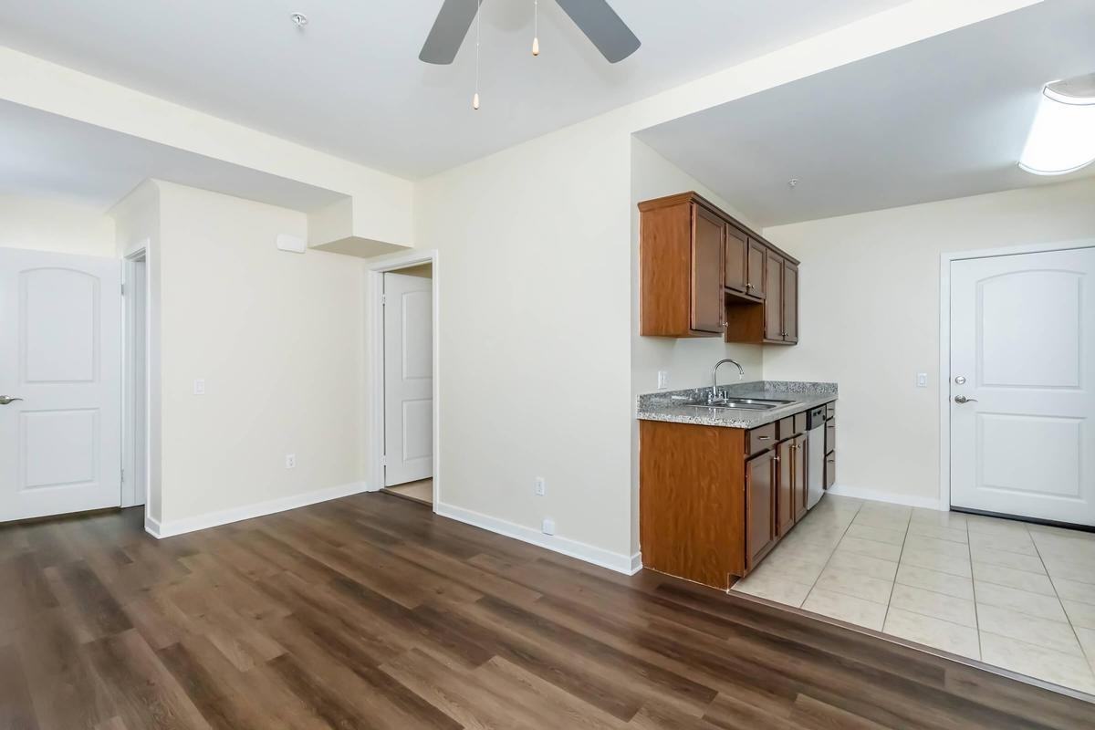 37600 College Dr - Photo 3 of 50