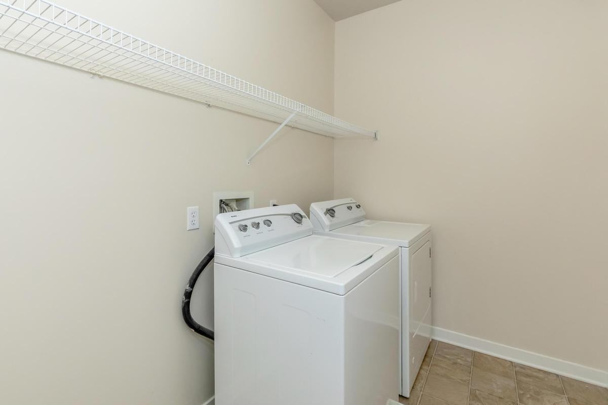 37600 College Dr - Photo 6 of 50